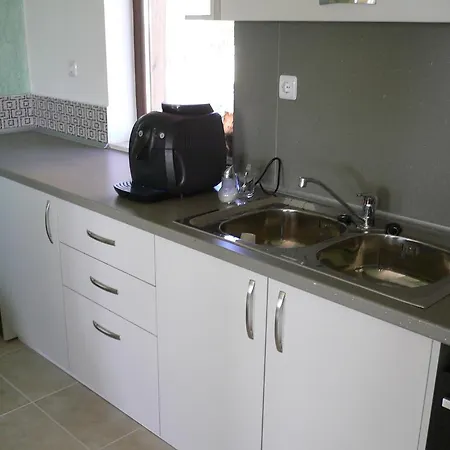 בית נופש Madara Houses *